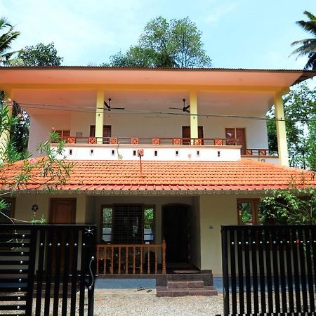 Munroe Vision Panakkattu Homestay Mundrothuruth Ngoại thất bức ảnh